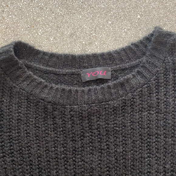 Cropped black sweater with velvet cross detail on elbows. You from LF STORES. - Picture 3 of 3